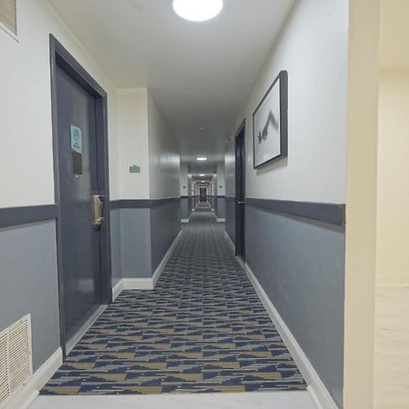 Greenwoods Inn & Suites Berlin Luaran gambar